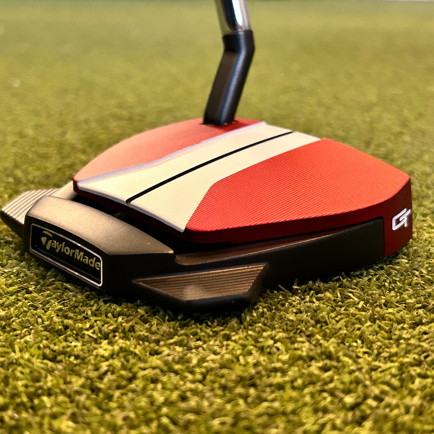 RH Taylormade GTX Red Putter. 35 IN.