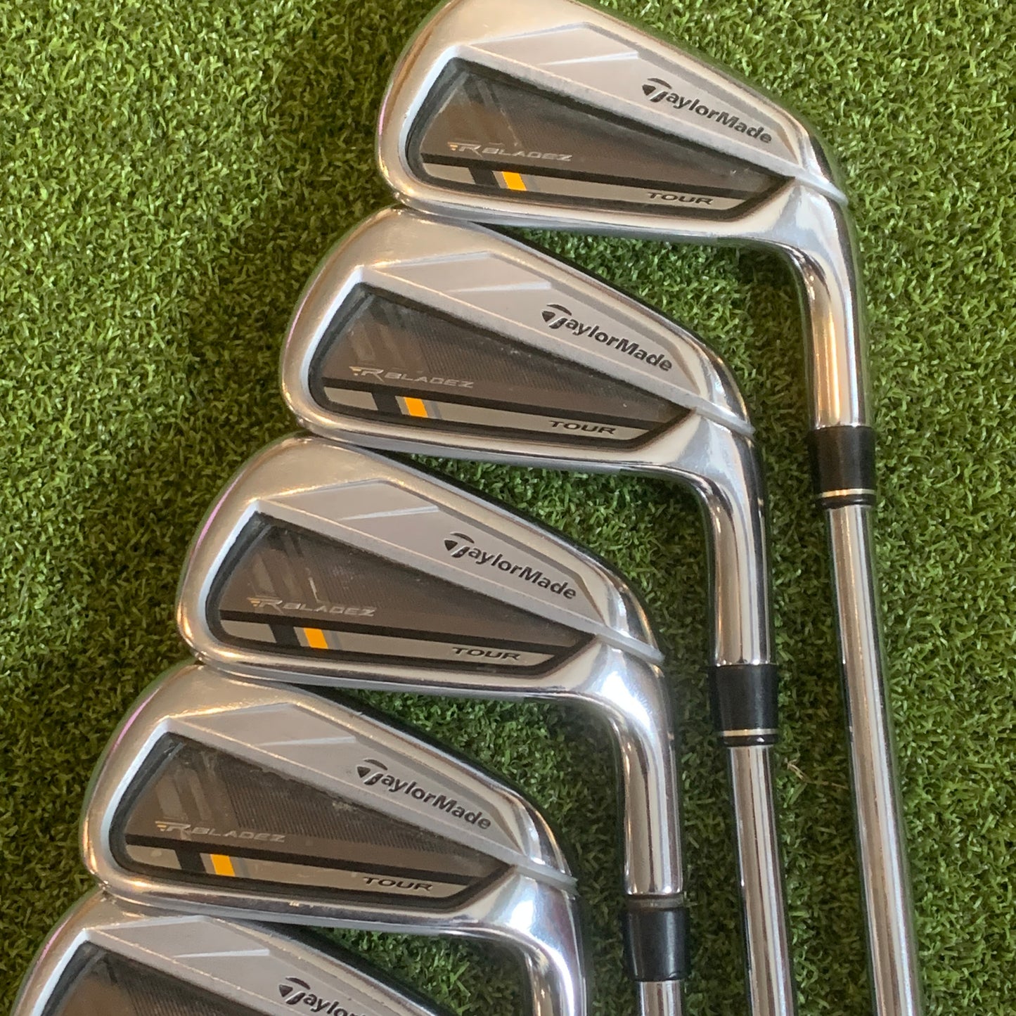 RH Taylormade Rocketbladez Tour Iron Set (4-PW)