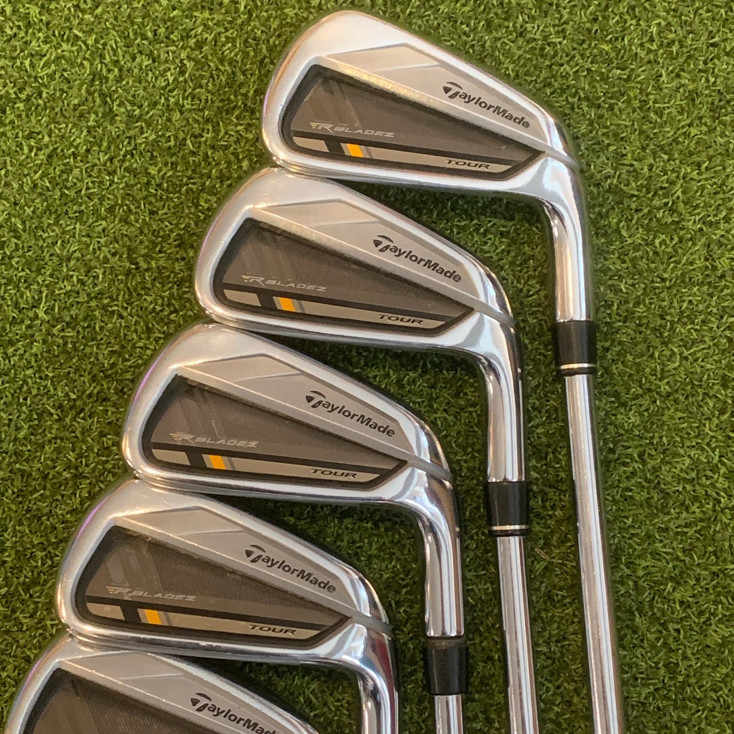 RH Taylormade Rocketbladez Tour Iron Set (4-PW)