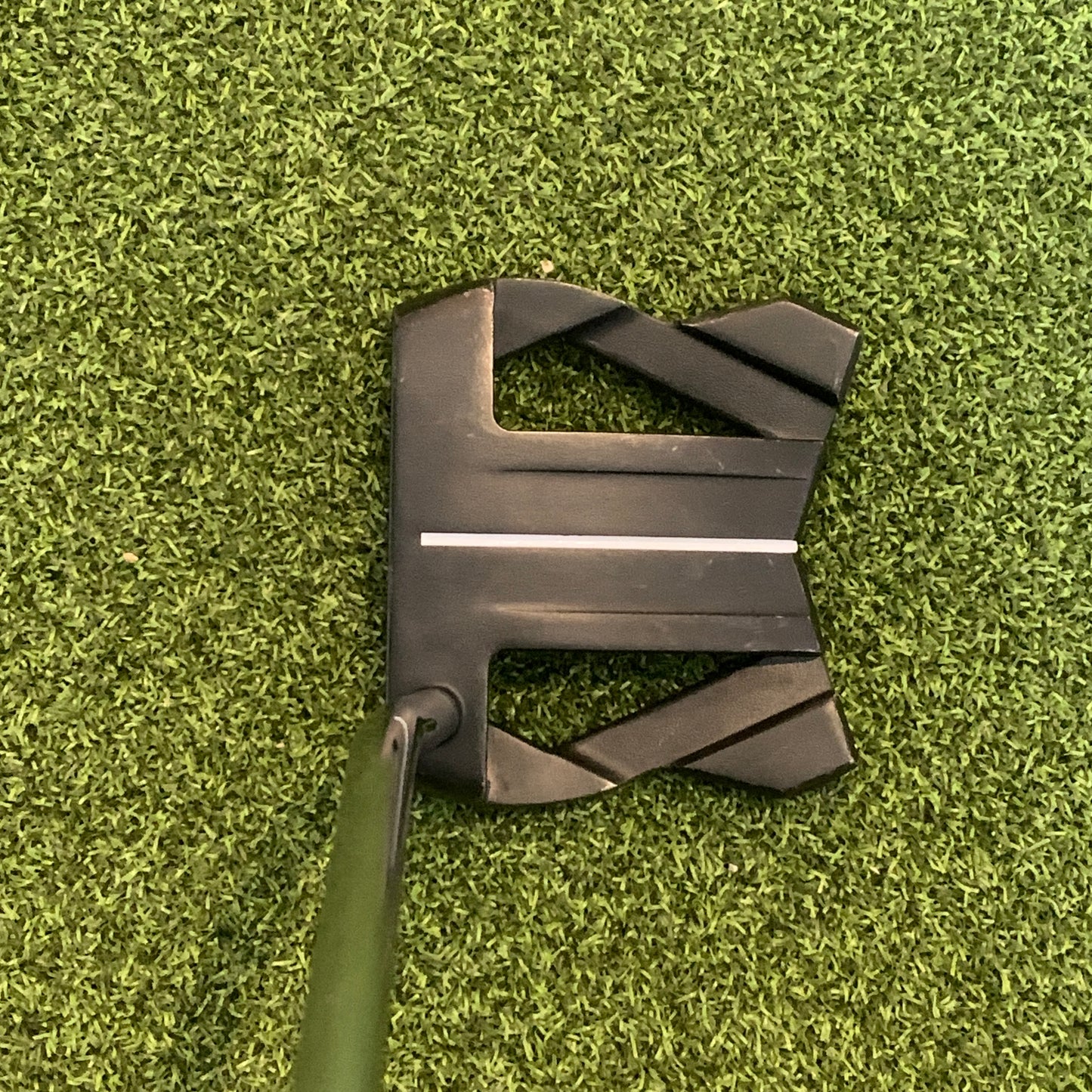 RH Cobra Stingray Putter. 32 IN.