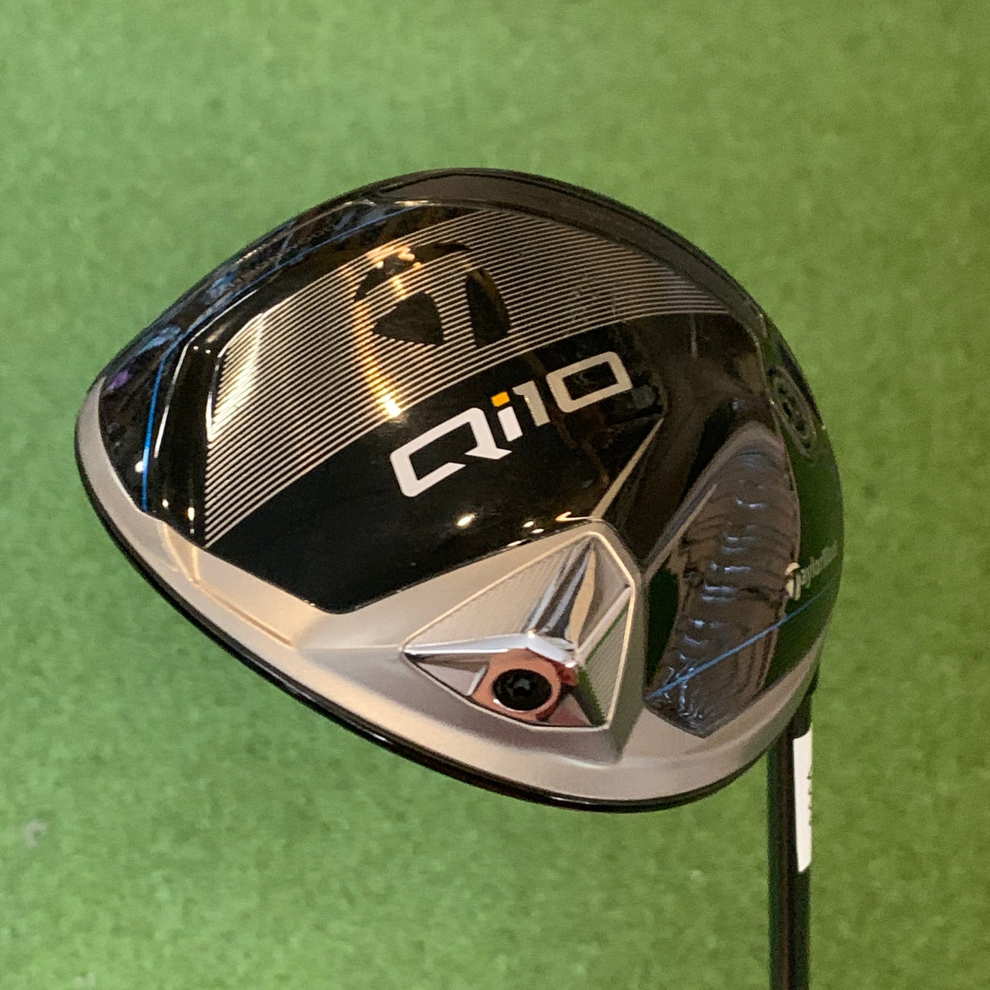 RH Taylormade Qi10 Driver (10.5). Stiff Flex.