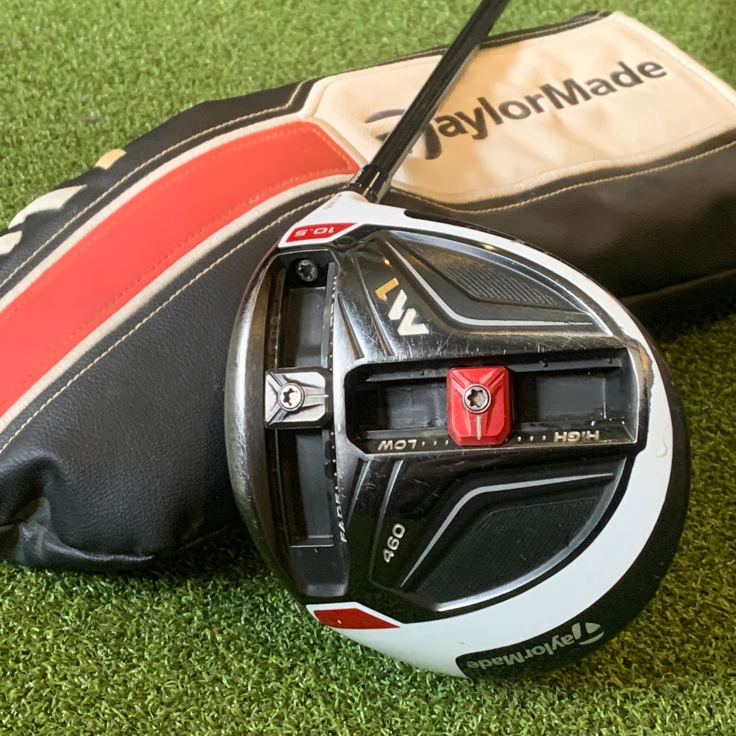 RH Taylormade M1 Driver (10.5) Regular Flex.