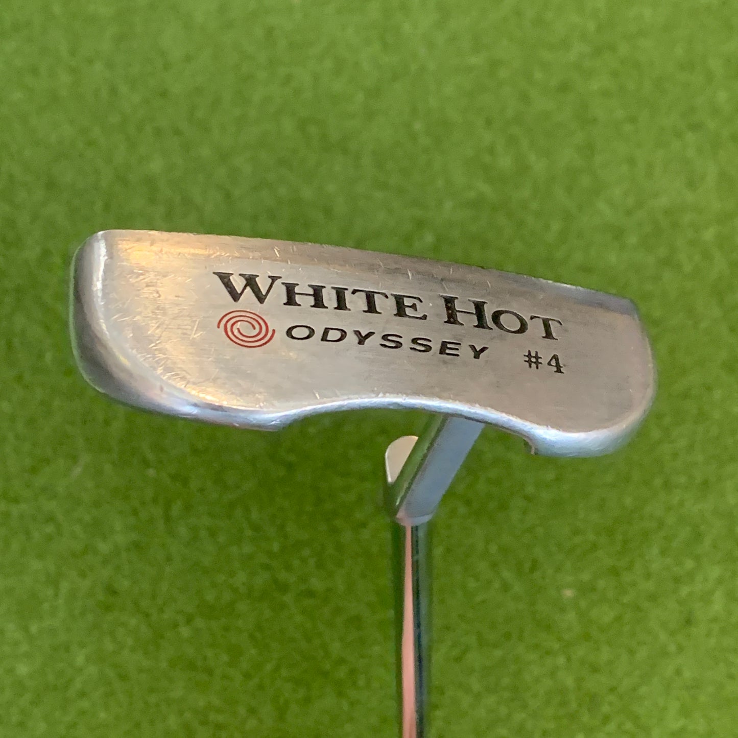 RH Odyssey White Hot #4 Putter. 35 IN.