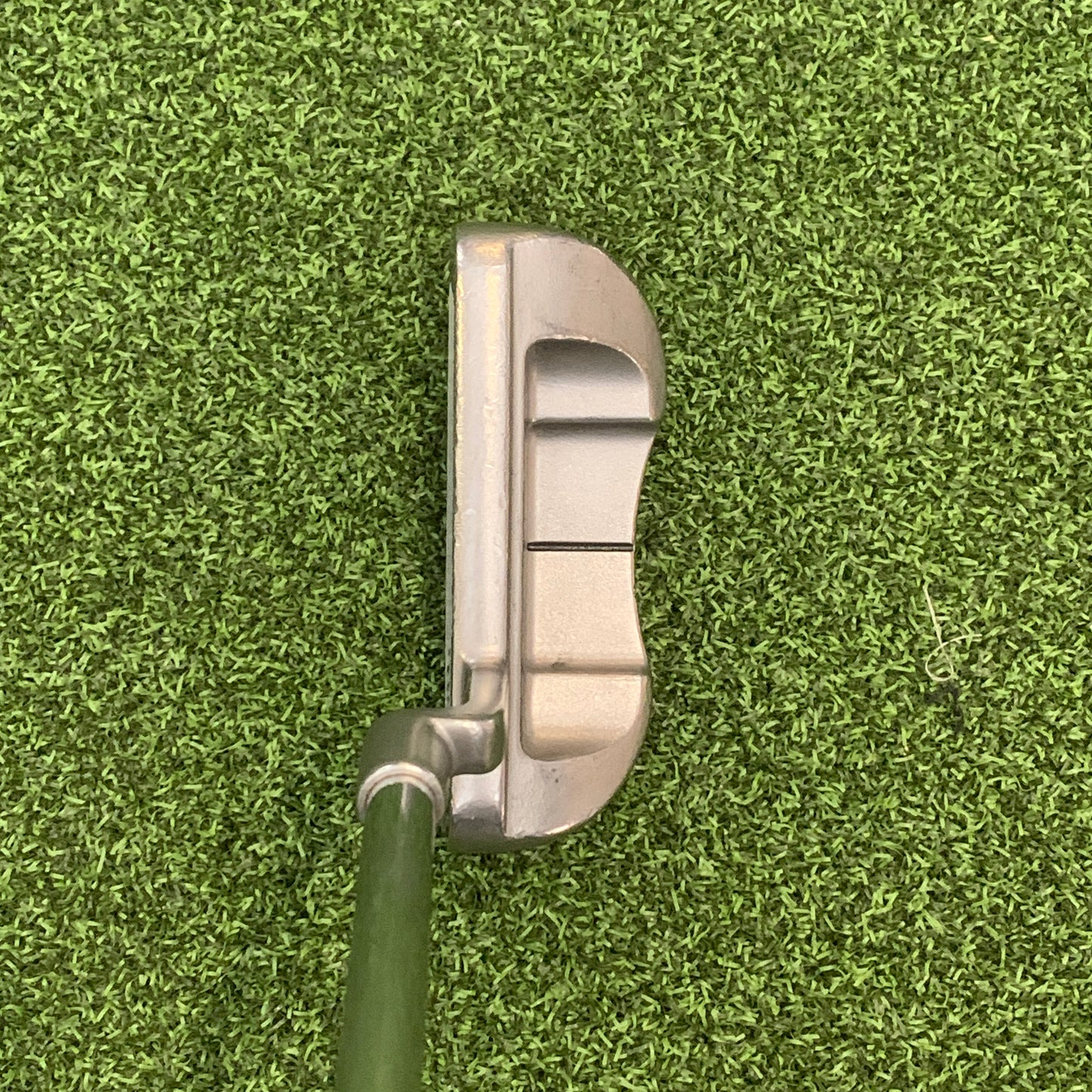 RH Odyssey White Hot #4 Putter. 35 IN.