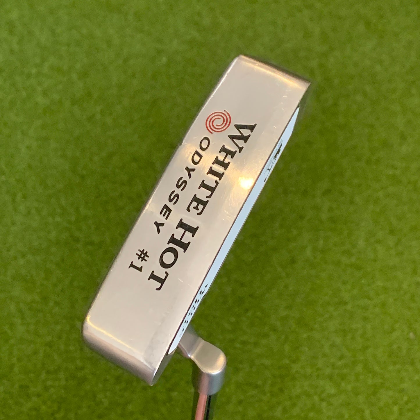 RH Odyssey White Hot #1 Putter. 35 IN.