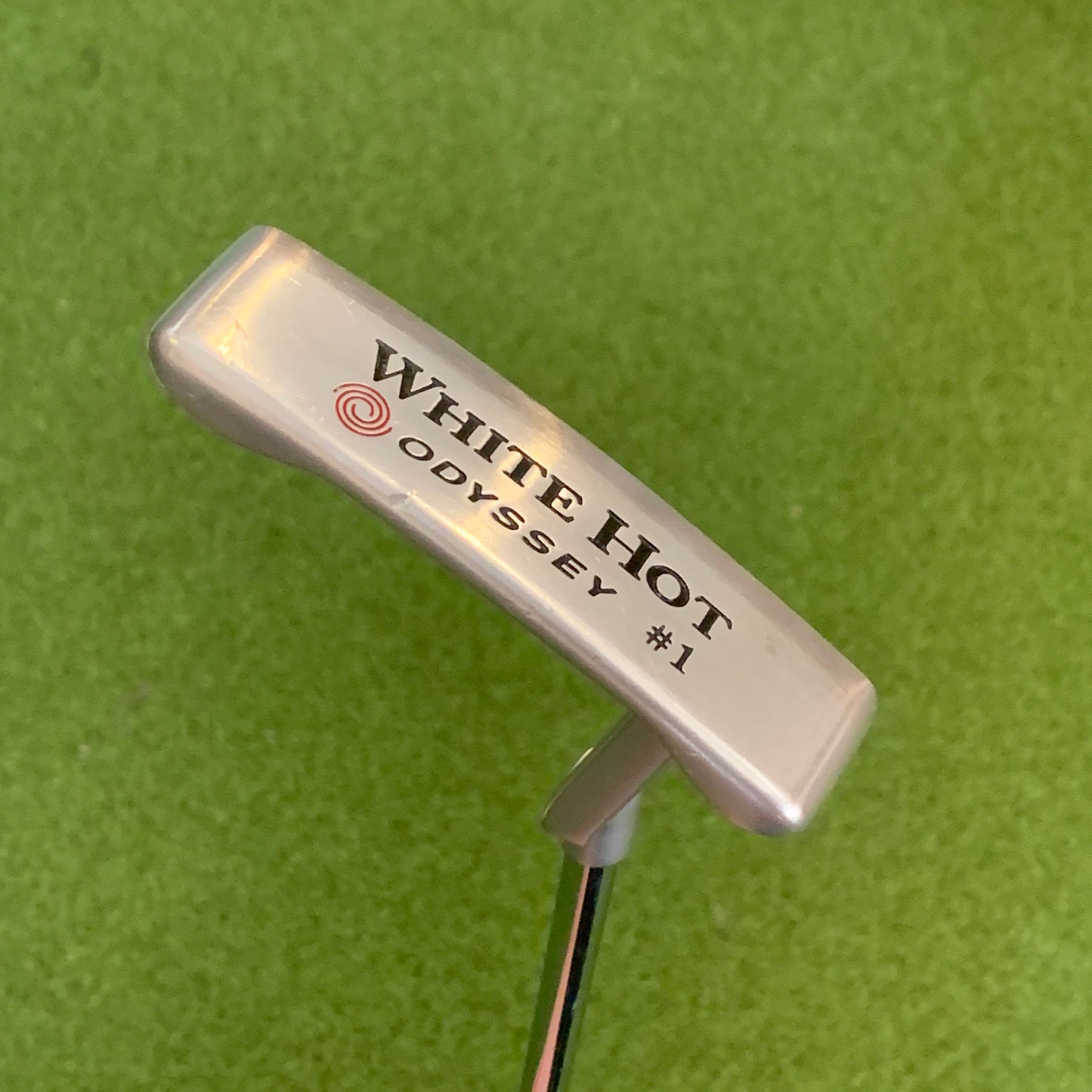 RH Odyssey White Hot #1 Putter. 35 IN.