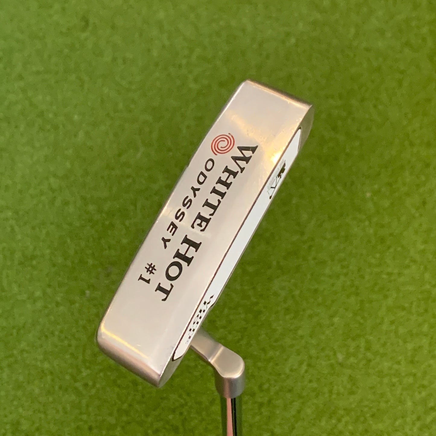 RH Odyssey White Hot #1 Putter. 35 IN.