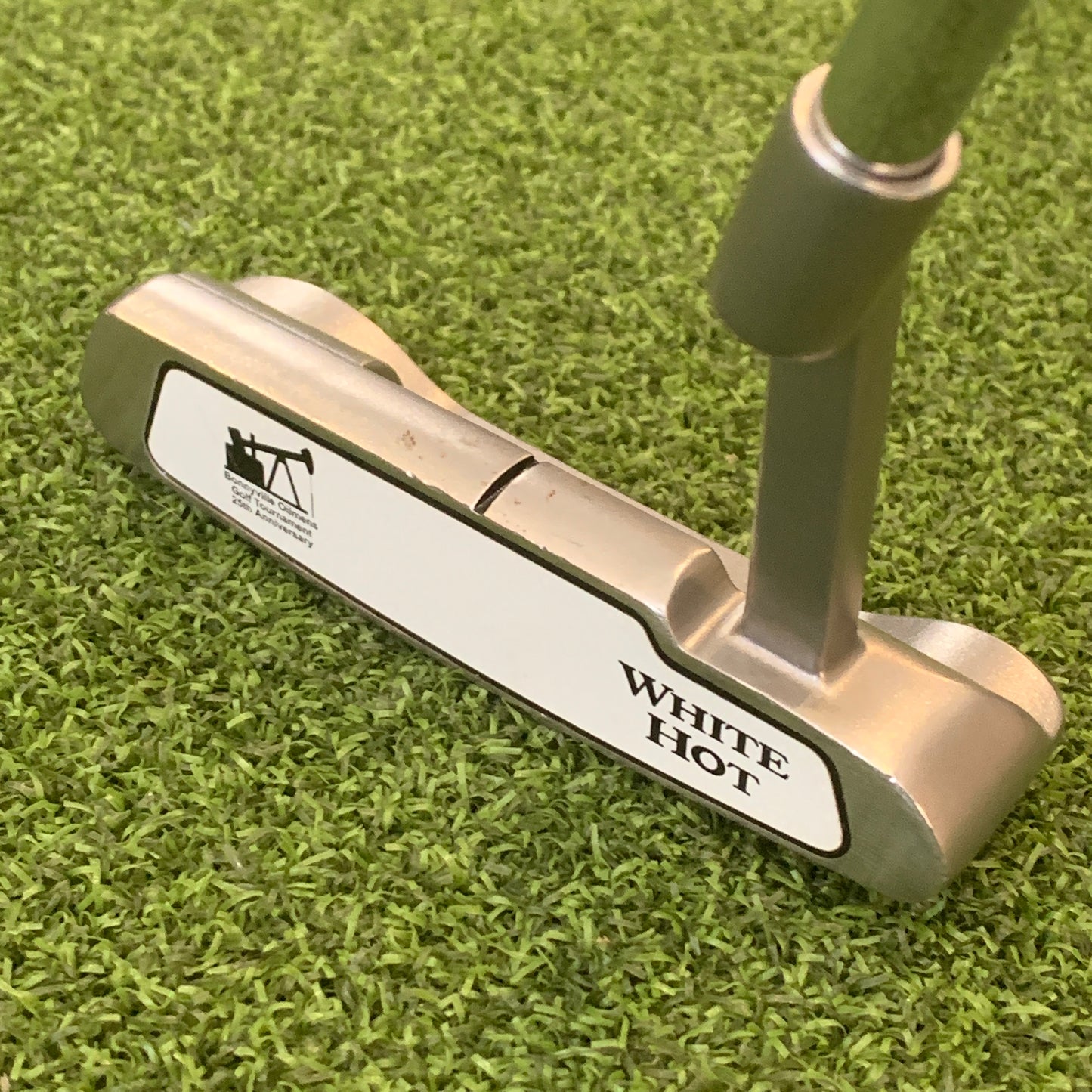 RH Odyssey White Hot #1 Putter. 35 IN.