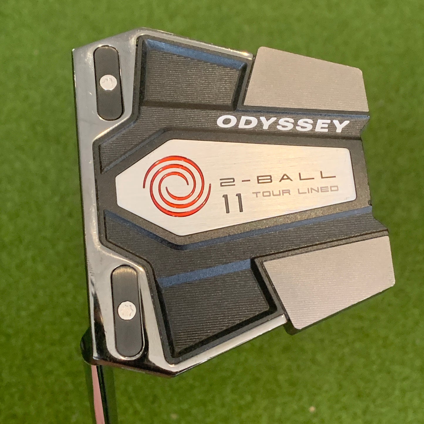 LH Odyssey 2-Ball Eleven Tour Lined Putter. 34 IN.