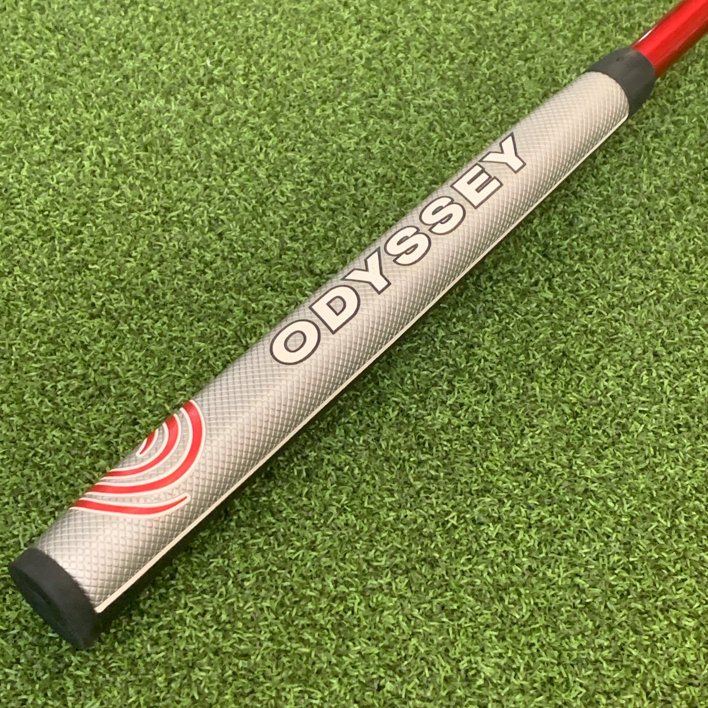 LH Odyssey 2-Ball Eleven Tour Lined Putter. 34 IN.