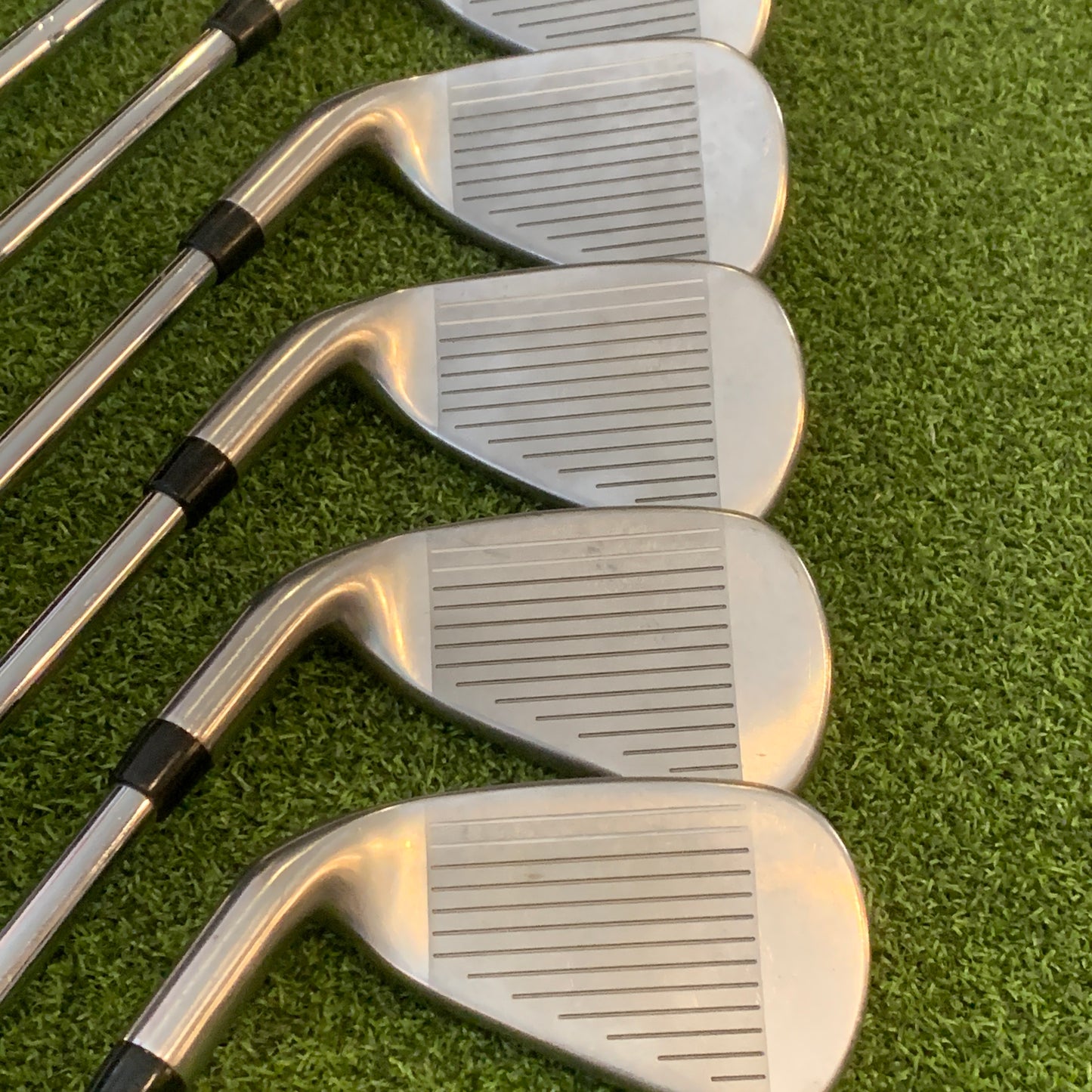 RH Callaway XR OS Iron Set (5-PW, AW). Stiff Flex.