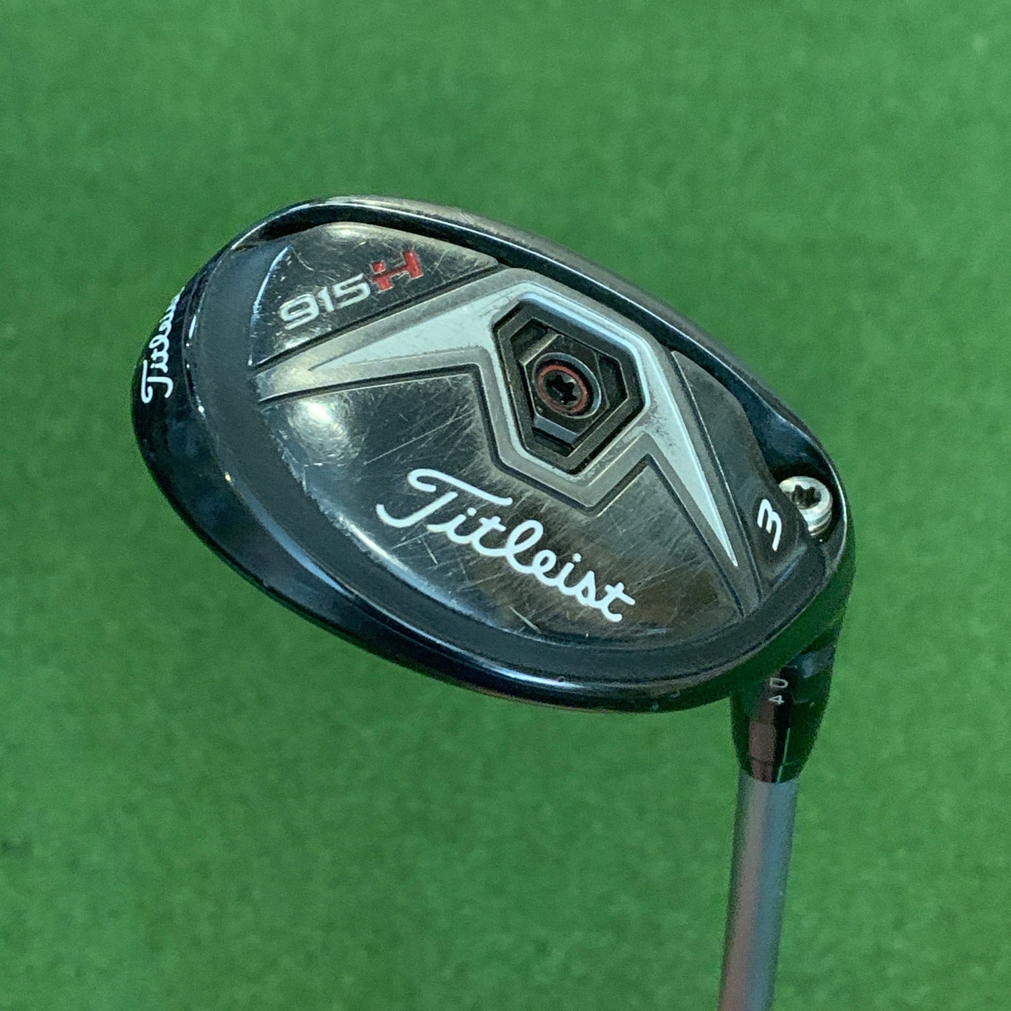 RH Titleist 915H 3 Hybrid. Stiff Flex.