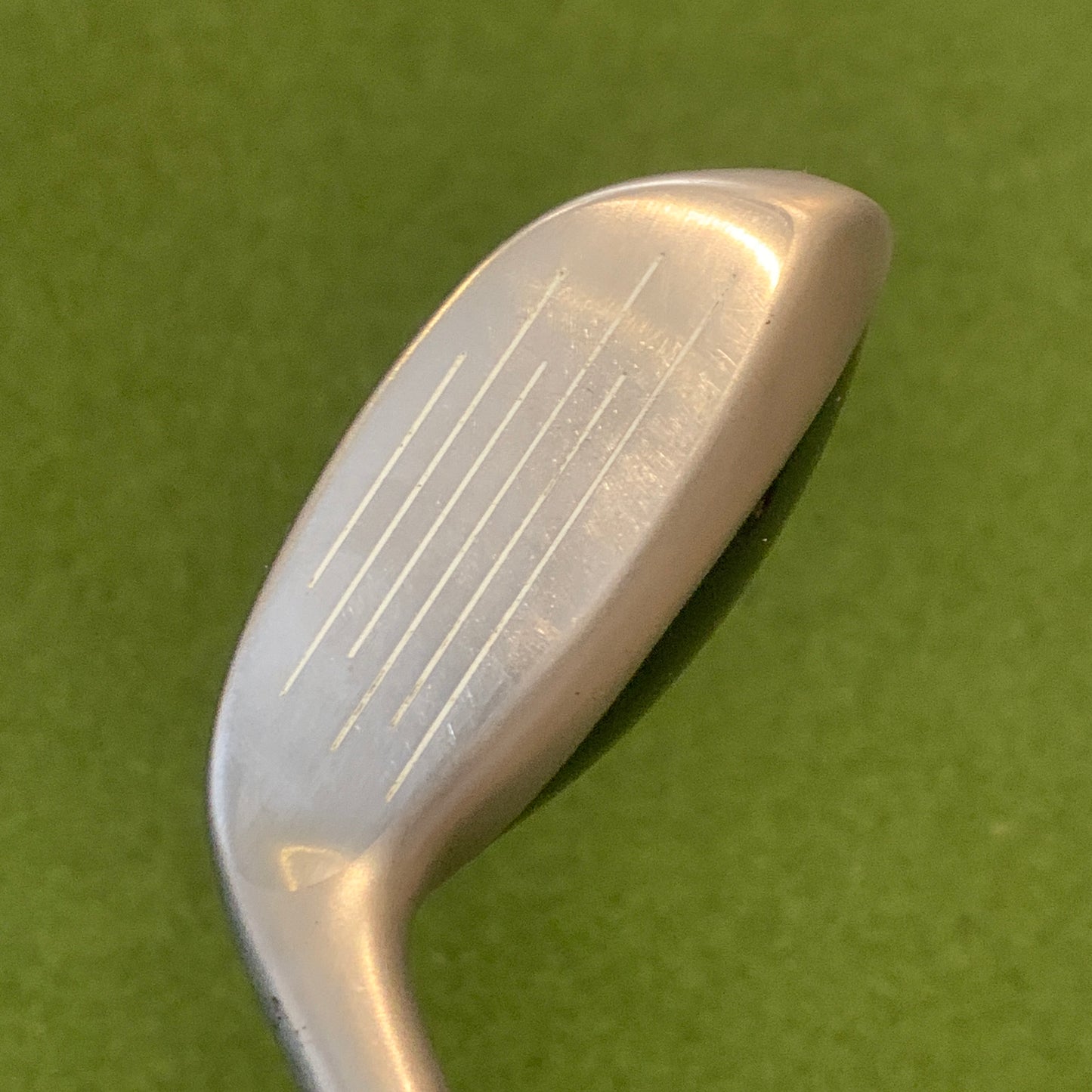 RH Taylormade R7 Draw Rescue 3 Hybrid. Stiff Flex.