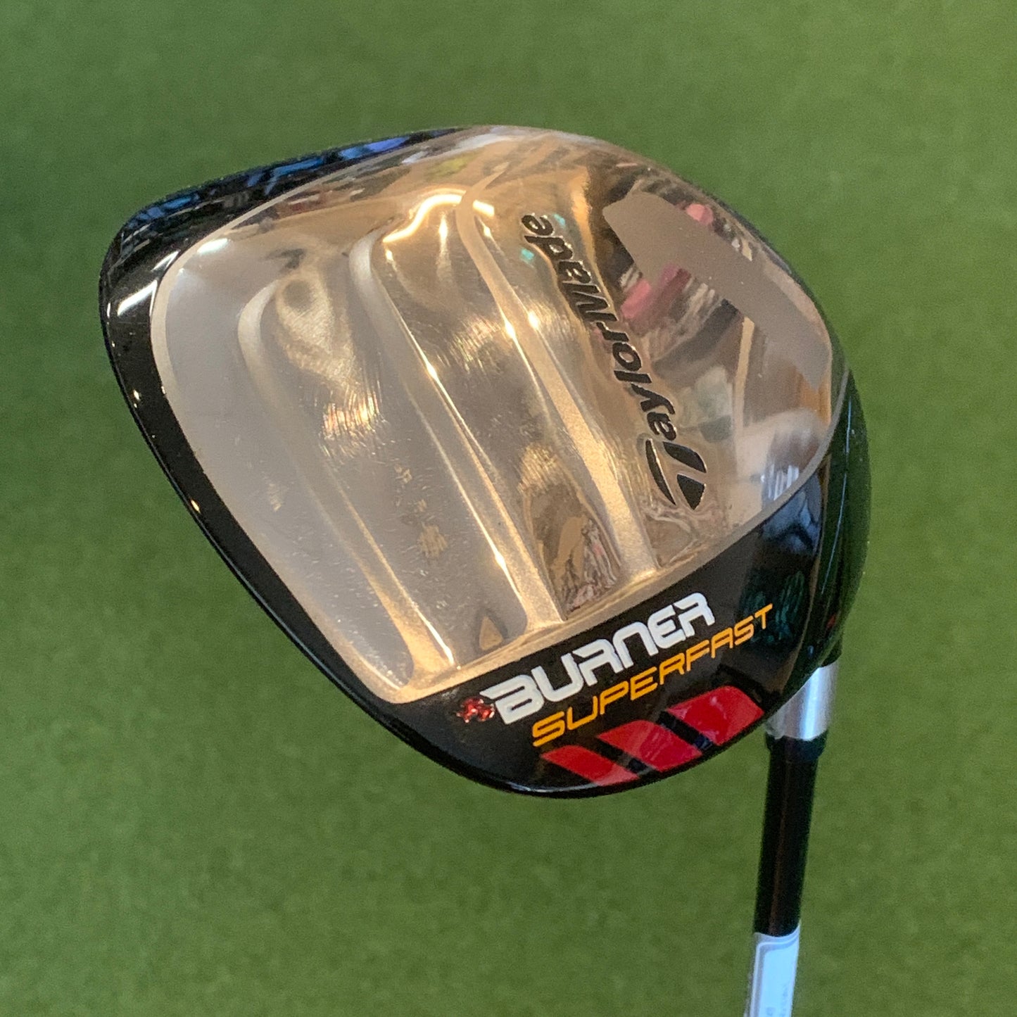 RH Taylormade Superfast Driver (10.5). Stiff Flex.