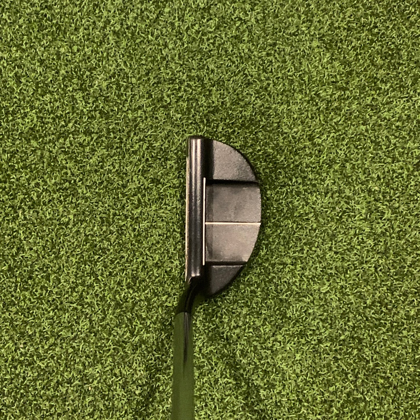 RH Odyssey Metal X9 Putter. 34 IN.