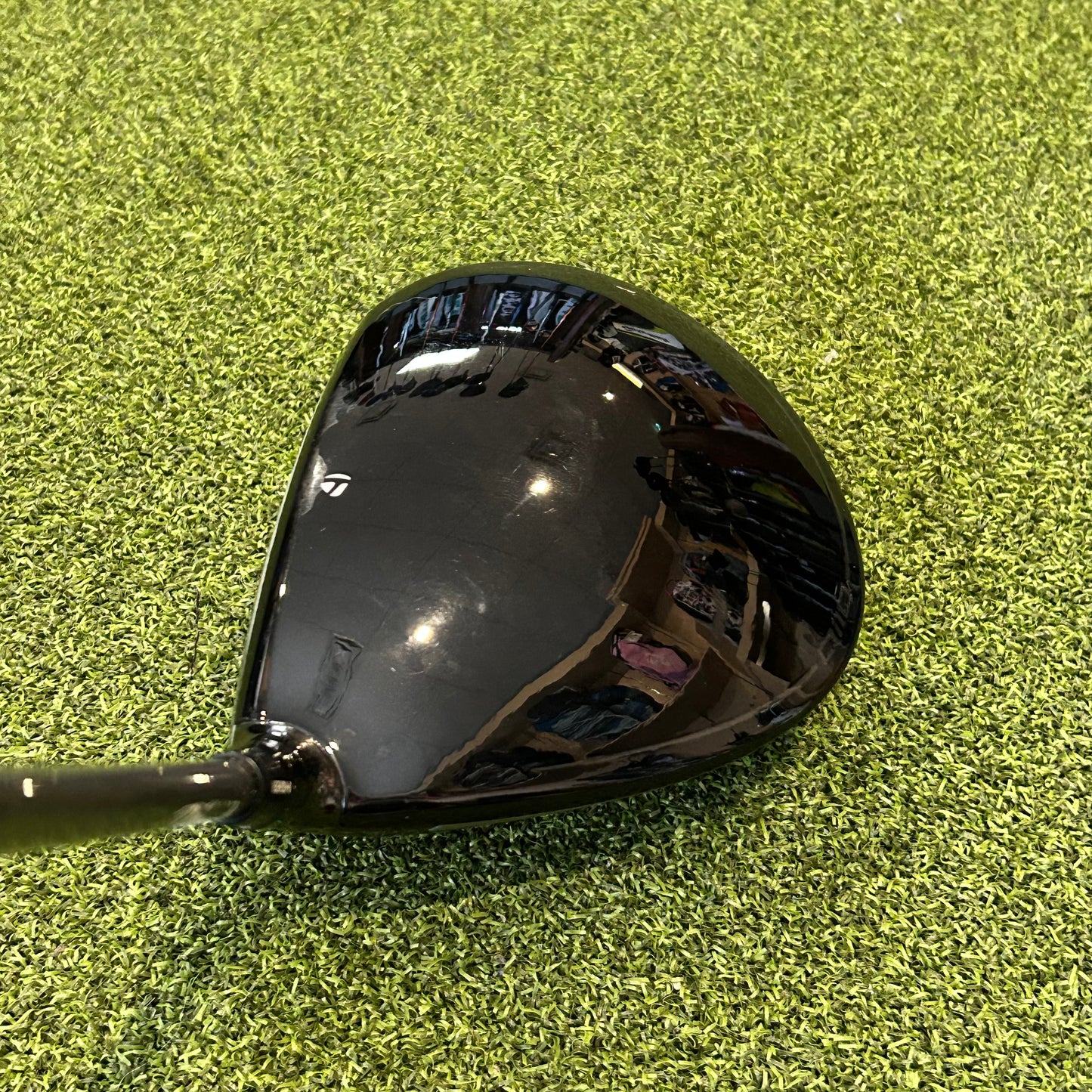 RH Taylormade Qi10 Driver (12). Regular Flex.