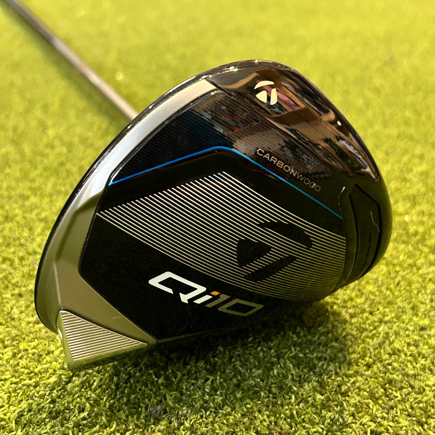 RH Taylormade Qi10 Driver (12). Regular Flex.