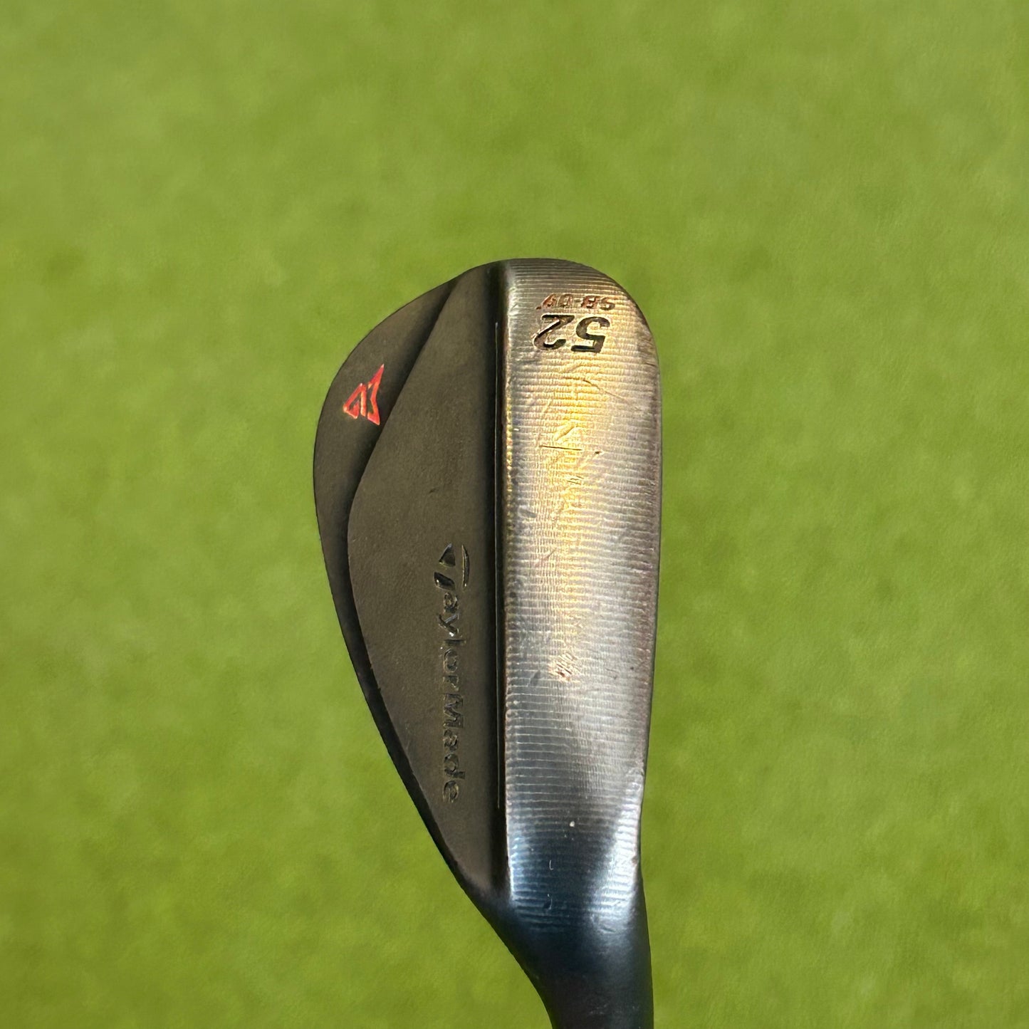 RH Taylormade Milled Grind 2 Black Wedge (52)