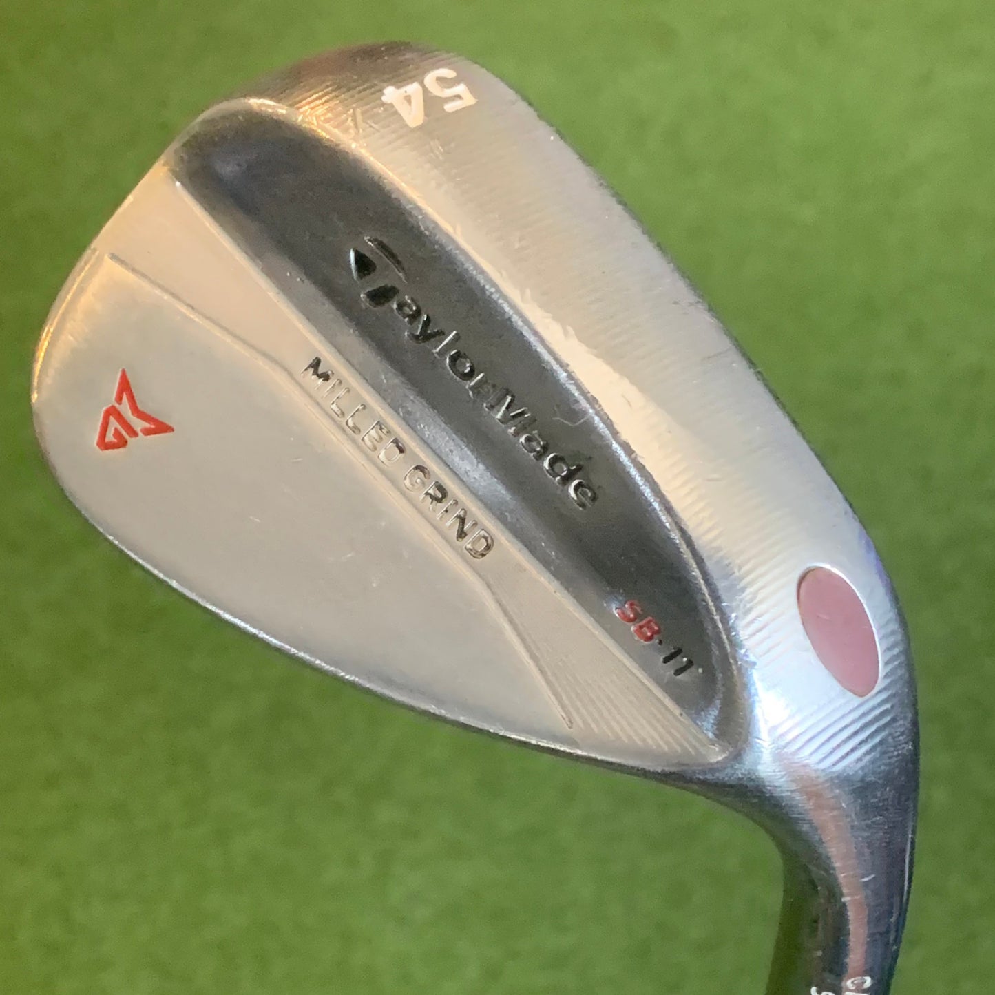 RH Taylormade Milled Grind (54°) Sand Wedge